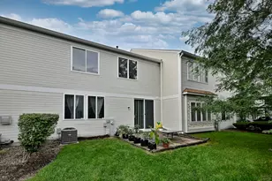 1087 Delta Dr, Elgin, IL 60123 - Photo 35