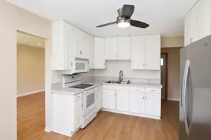 7N435 Linden Ave, Medinah, IL 60157 - Photo 11