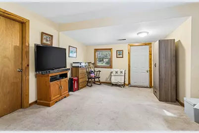 421 Thornton Street, Lockport, IL 60441 - Photo 7