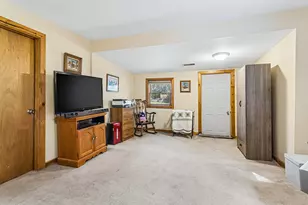 421 Thornton St, Lockport, IL 60441 - Photo 7