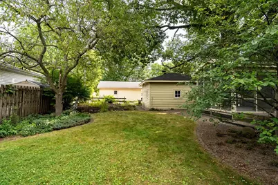 1604 E Jackson Street, Bloomington, IL 61701 - Photo 31