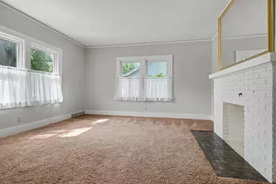 1604 E Jackson Street, Bloomington, IL 61701 - Photo 5