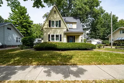 1604 E Jackson Street, Bloomington, IL 61701 - Photo 1