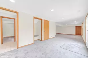970 Ponderosa Ln, Hoffman Estates, IL 60010 - Photo 19