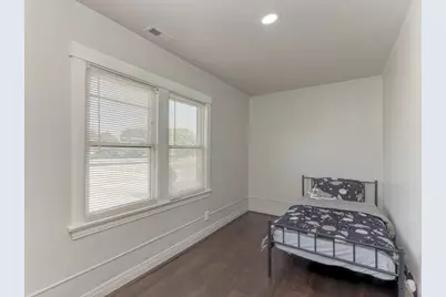 97 N Harlem Avenue #2, Oak Park, IL 60302 - Photo 7