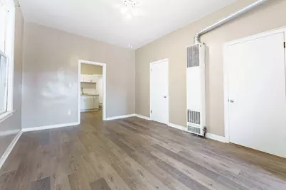 9018 S Houston Avenue, Chicago, IL 60617 - Photo 5