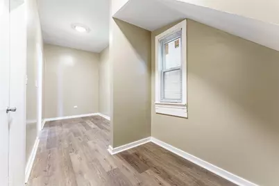 9018 S Houston Avenue, Chicago, IL 60617 - Photo 13