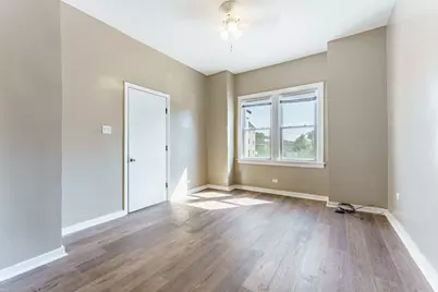 9018 S Houston Avenue, Chicago, IL 60617 - Photo 3