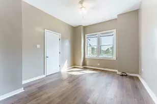 9018 S Houston Ave, Chicago, IL 60617 - Photo 3