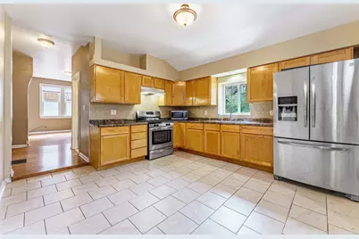 9018 S Houston Avenue, Chicago, IL 60617 - Photo 29