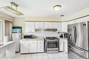 [Address not provided], Lincolnwood, IL 60712 - Photo 5