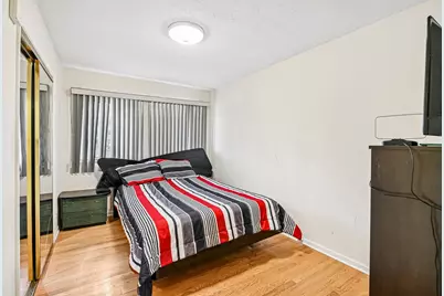 [Address not provided], Lincolnwood, IL 60712 - Photo 9