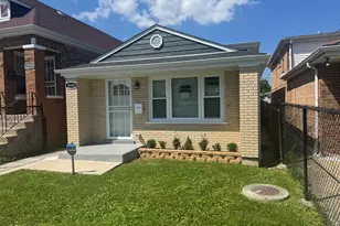 10042 S Princeton Ave, Chicago, IL 60628 - Photo 1