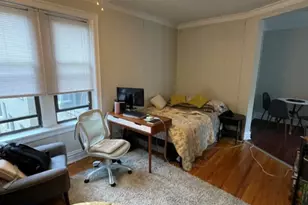 639 W Roscoe St, Chicago, IL 60657 - Photo 3