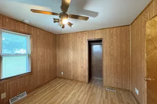 708 Godfrey St, Streator, IL 61364 - Photo 11