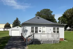 708 Godfrey St, Streator, IL 61364 - Photo 1