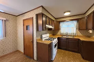 708 Godfrey St, Streator, IL 61364 - Photo 7
