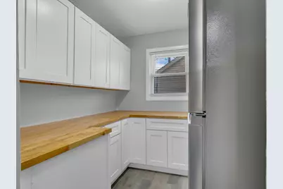 2248 S Kolin Avenue, Chicago, IL 60623 - Photo 11