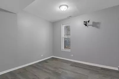 2248 S Kolin Avenue, Chicago, IL 60623 - Photo 5
