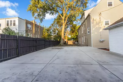 2248 S Kolin Avenue, Chicago, IL 60623 - Photo 43