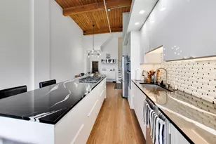 360 W Illinois St, Chicago, IL 60654 - Photo 17