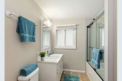 321 Desmond Drive, Schaumburg, IL 60193 - Photo 15