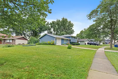 321 Desmond Drive, Schaumburg, IL 60193 - Photo 31