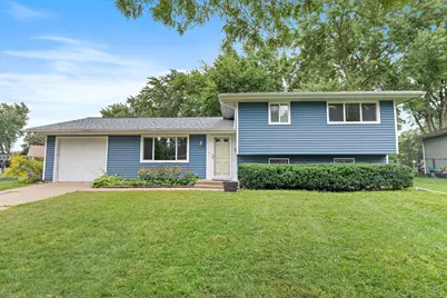 321 Desmond Drive, Schaumburg, IL 60193 - Photo 1