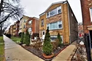 5534 N Campbell Ave, Chicago, IL 60625 - Photo 1