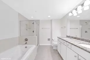 425 Benjamin Dr, Vernon Hills, IL 60061 - Photo 13