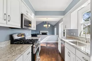 1528 Bonaventure Dr, Naperville, IL 60563 - Photo 11