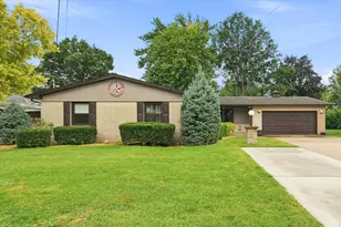 610 Baker Ave, Lasalle, IL 61301 - Photo 1