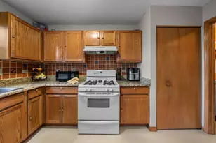 1982 Westridge Ct, Romeoville, IL 60446 - Photo 11