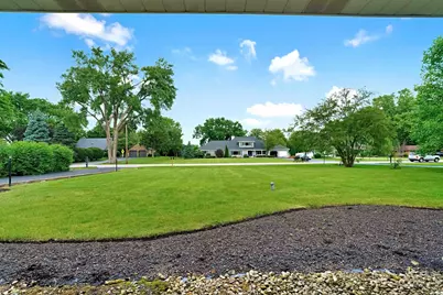22W689 Elmwood Drive, Glen Ellyn, IL 60137 - Photo 7