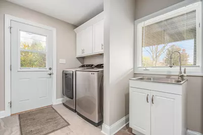 22W689 Elmwood Drive, Glen Ellyn, IL 60137 - Photo 19
