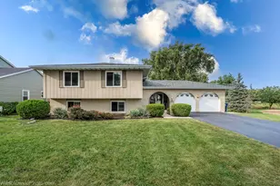 1810 71st St, Darien, IL 60561 - Photo 1
