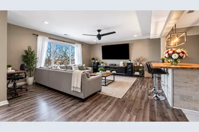 5800 W 105th Street #4C, Oak Lawn, IL 60453 - Photo 3