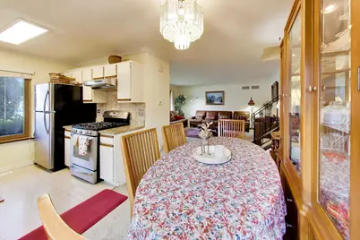1009 Beverly Court, Lombard, IL 60148 - Photo 9