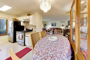 1009 Beverly Ct, Lombard, IL 60148 - Photo 9
