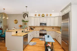 161 S Grove Ave, Elgin, IL 60120 - Photo 11