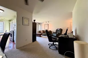 871 E Coach Rd, Palatine, IL 60074 - Photo 7