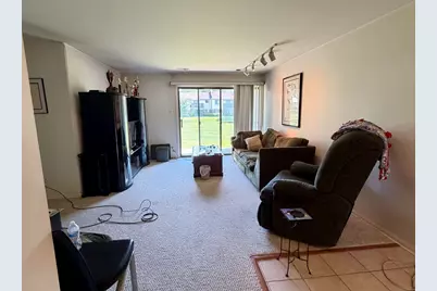 871 E Coach Road #5, Palatine, IL 60074 - Photo 3
