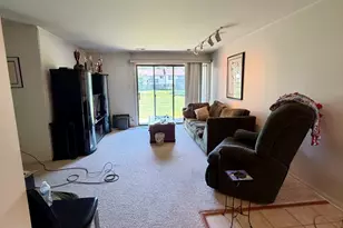 871 E Coach Rd, Palatine, IL 60074 - Photo 3