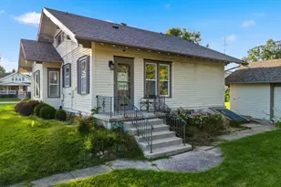 402 N Division Ave, Polo, IL 61064 - Photo 5