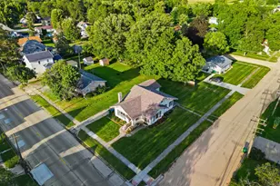 402 N Division Ave, Polo, IL 61064 - Photo 7