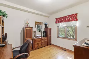 1140 Crystal Ave, Downers Grove, IL 60516 - Photo 9
