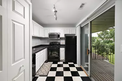 59 Gant Circle #G, Streamwood, IL 60107 - Photo 3