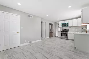 146 W 27th Pl, Chicago Heights, IL 60411 - Photo 3