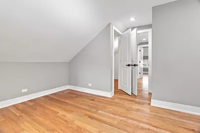 2711 N 77th Avenue, Elmwood Park, IL 60707 - Photo 17