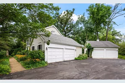 2690 Crestwood Lane, Riverwoods, IL 60015 - Photo 3
